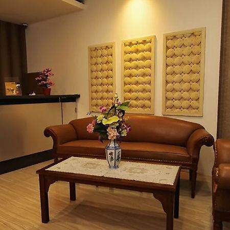 Pax Hotel Джакарта Экстерьер фото